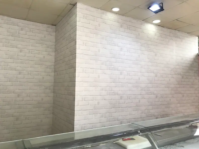 Beyaz tuğla desenli mağaza duvar kağıdı — Buğra Dizayn