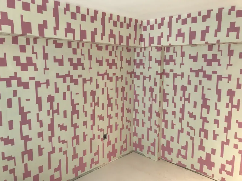 Mürdüm geometrik blok desenli duvar kağıdı — Buğra Dizayn